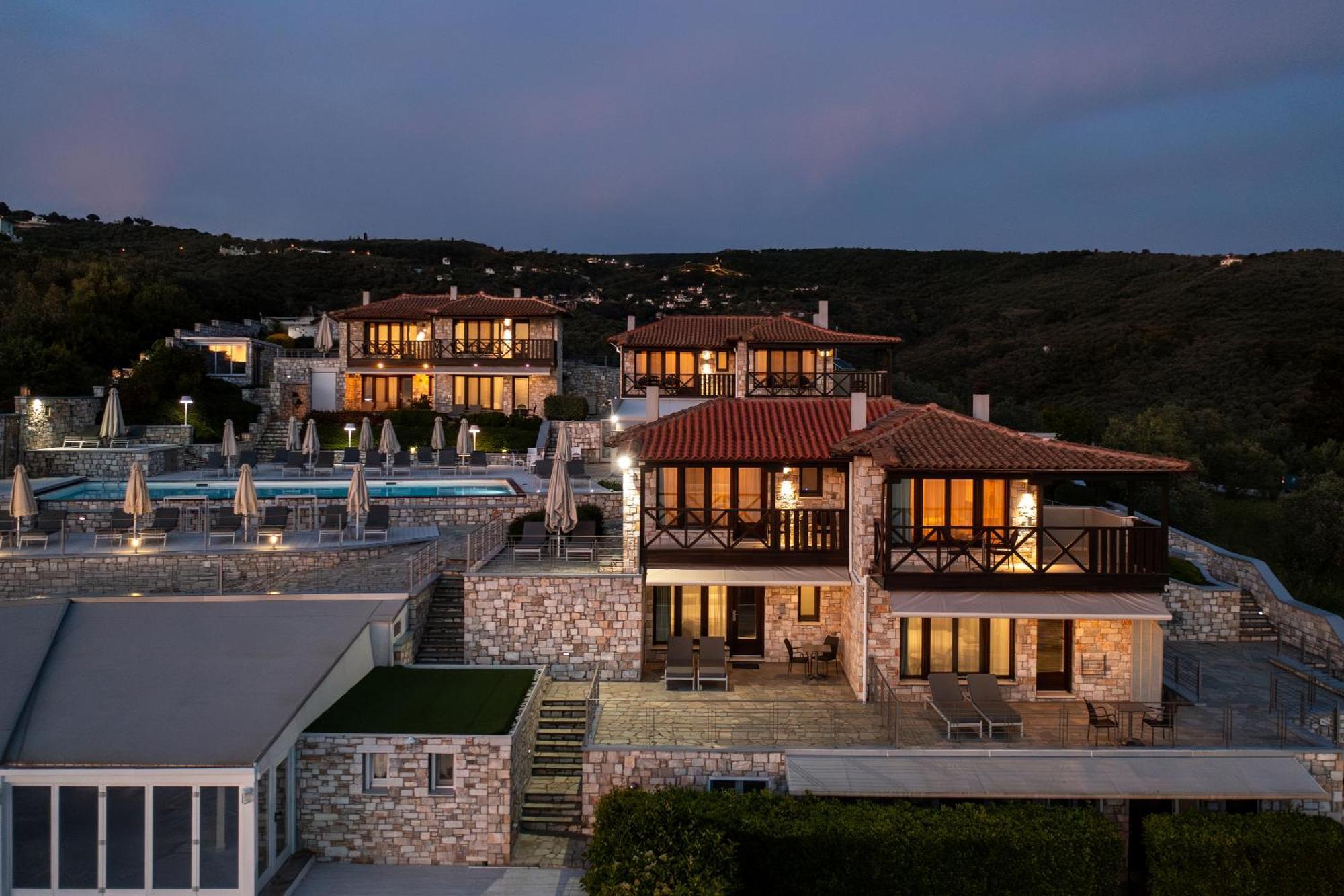 Karavia Lux Inn Afissos Exterior photo