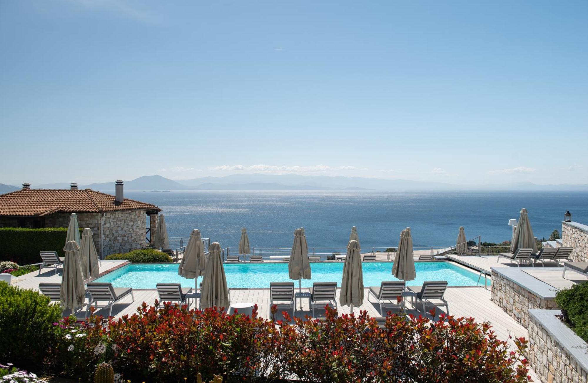 Karavia Lux Inn Afissos Exterior photo