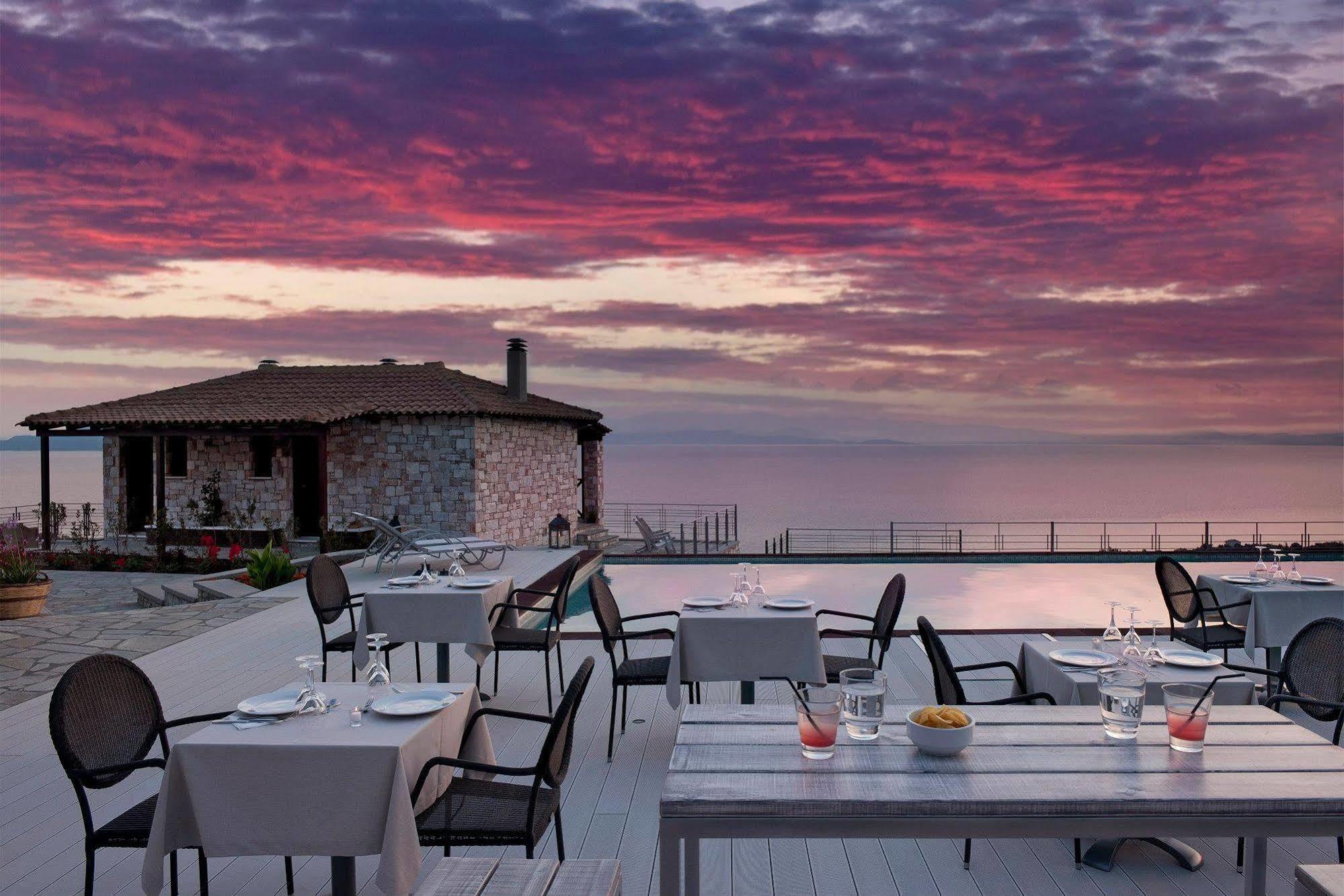 Karavia Lux Inn Afissos Exterior photo